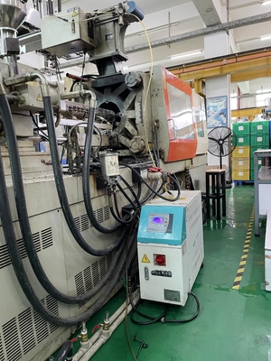 Oil Type 380V 50Hz Mold Temp Controller Untuk Produksi Bagian Plastik