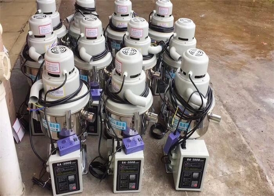 Mesin Pemuat Otomatis Vakum Tunggal Resin Plastik 200 Kg / H Throughput