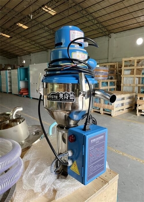 Mesin Pemuat Otomatis Vakum Tunggal 200 Kg / H Throughput Untuk Bahan Plastik Resin