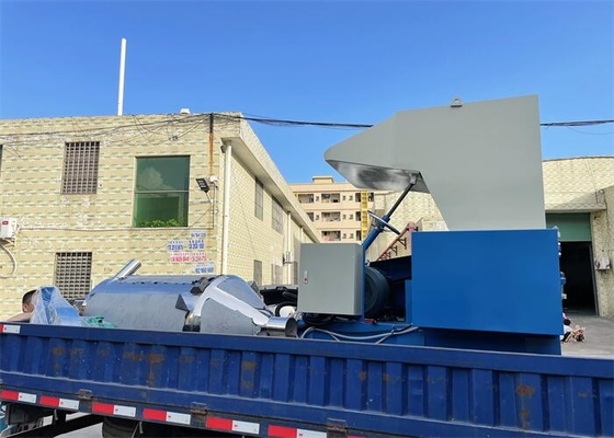 Mesin Shredder Daur Ulang Plastik Granulator Granulasi Tengah Abu-abu Kecepatan Tinggi