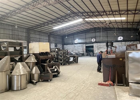Penggiling dan Penghancur Plastik Industri Granulator Berkecepatan Tinggi Tengah
