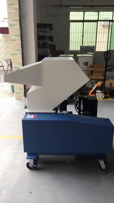 7.5KW Plastik Cacat Mesin Granulator Pulverizer Kecepatan Tinggi OG-10FS Warna Abu-abu