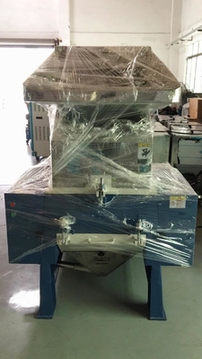 Penggiling Plastik Berkecepatan Tinggi Tengah Dan Granulator Pelletizer Shredders untuk Pemotongan
