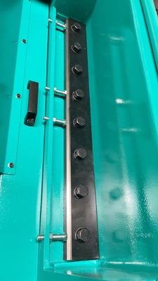 SKD-11 Granulator Kecepatan Tinggi 3.75KW Granulator Penghancur Plastik Untuk Pemotongan Cacat