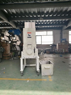 Putih 1.5KW Penggiling Granulator Plastik Kecepatan Rendah OG-1LS Kapasitas 20 Kg / H