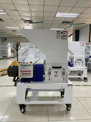 3 Phase Grinder Crusher Granulator Kecepatan Lambat Untuk Sariawan Plastik