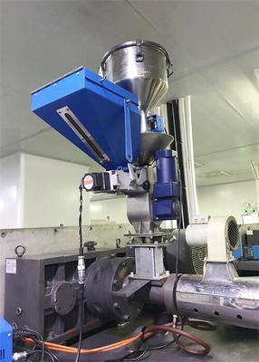 Mesin Pencampur Plastik Pneumatik Masterbatch Color Additive Volumetric Doser
