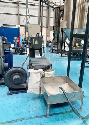 SUS Dipoles Vertikal Mesin Pencampur Plastik Blender Semi Otomatis Untuk Butiran