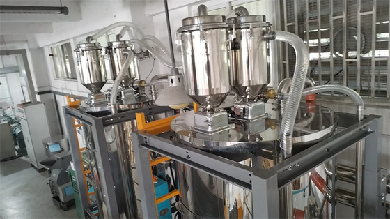 Pengeringan Granula Plastik SS Pengering Udara Untuk Kapasitas Hopper 40-16000L Kapasitas Tinggi