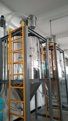ISO Standar Dehumidifying Hopper Dryer Kapasitas 40-16000L 4-40 Kw Daya Panas